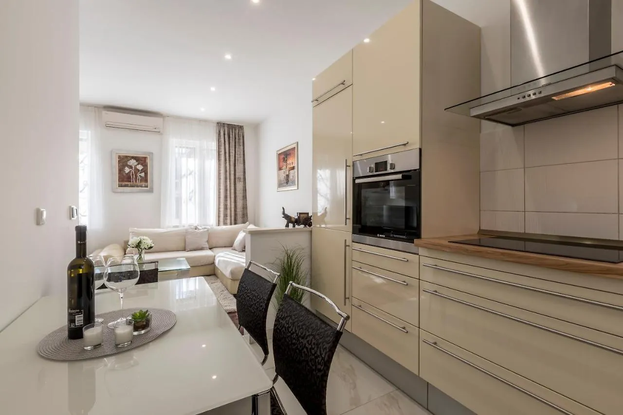 Villa Meri Very Central And Beautiful Apartment Spalato