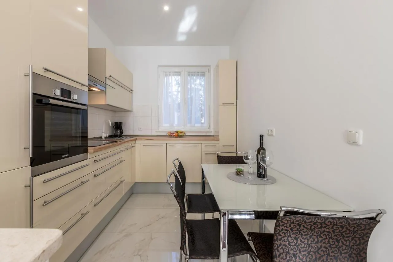Villa Meri Very Central And Beautiful Apartment Spalato