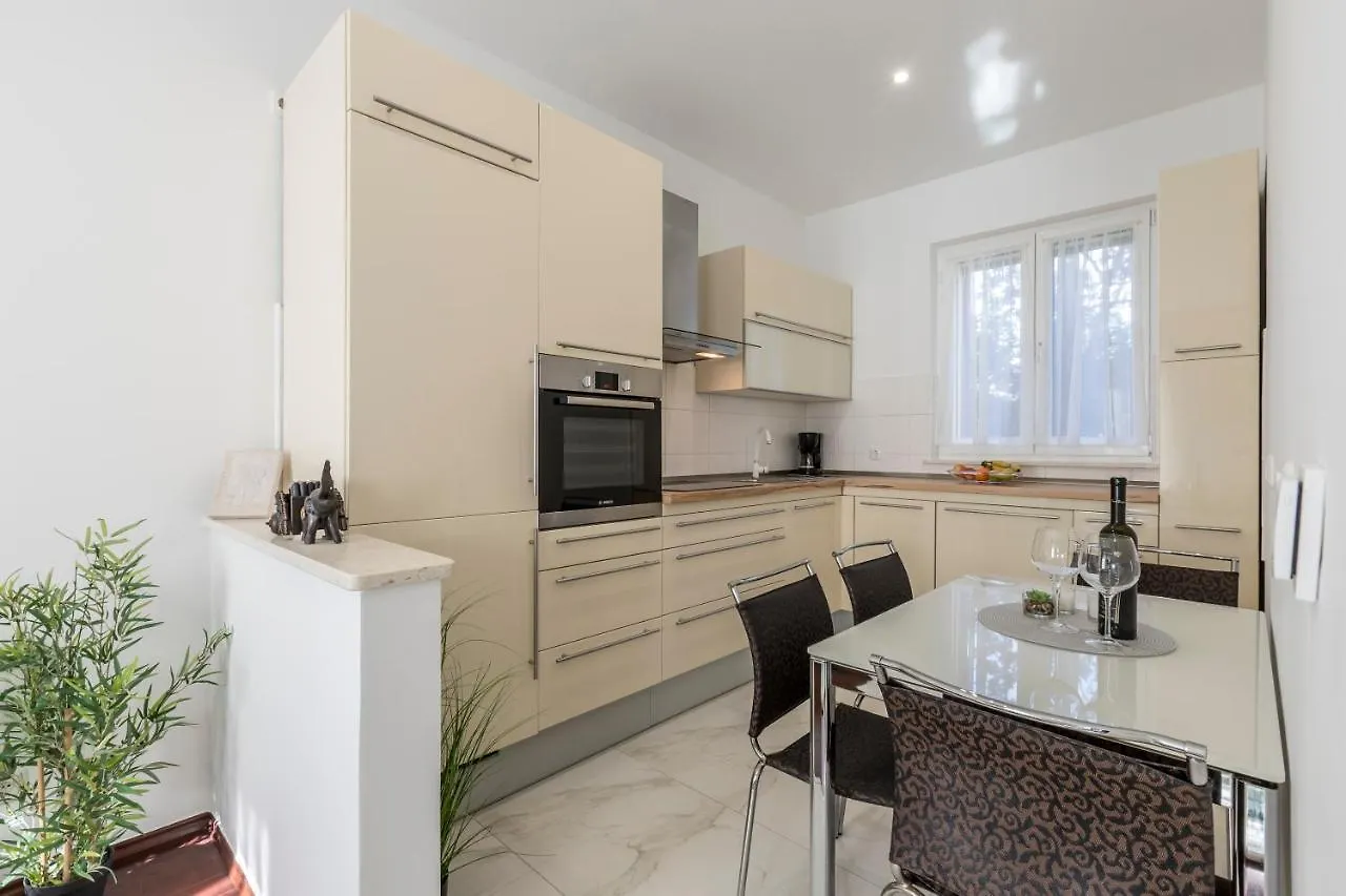 Villa Meri Very Central And Beautiful Apartment Spalato
